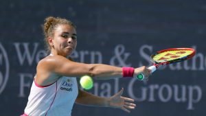 Jucătorul Sinner abandonasează: “Mă simt rău”. Alcaraz cucerește titlul la Cincinnati. Paolini este învinsă în finală de către Swiatek – Știri din lumea tenisului