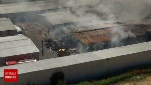 Incendiu la Depozitul „Dragonul Roșu” după 18 ore, poluare extremă în București