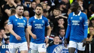 Iată o reformulare a titlului: “Rangers suferă o înfrângere zdrobitoare cu 1-3 împotriva lui Club Brugge în meciul de baraj al Ligii Campionilor UEFA – actualizări text, raport, reacții, statistici și confruntări directe.”