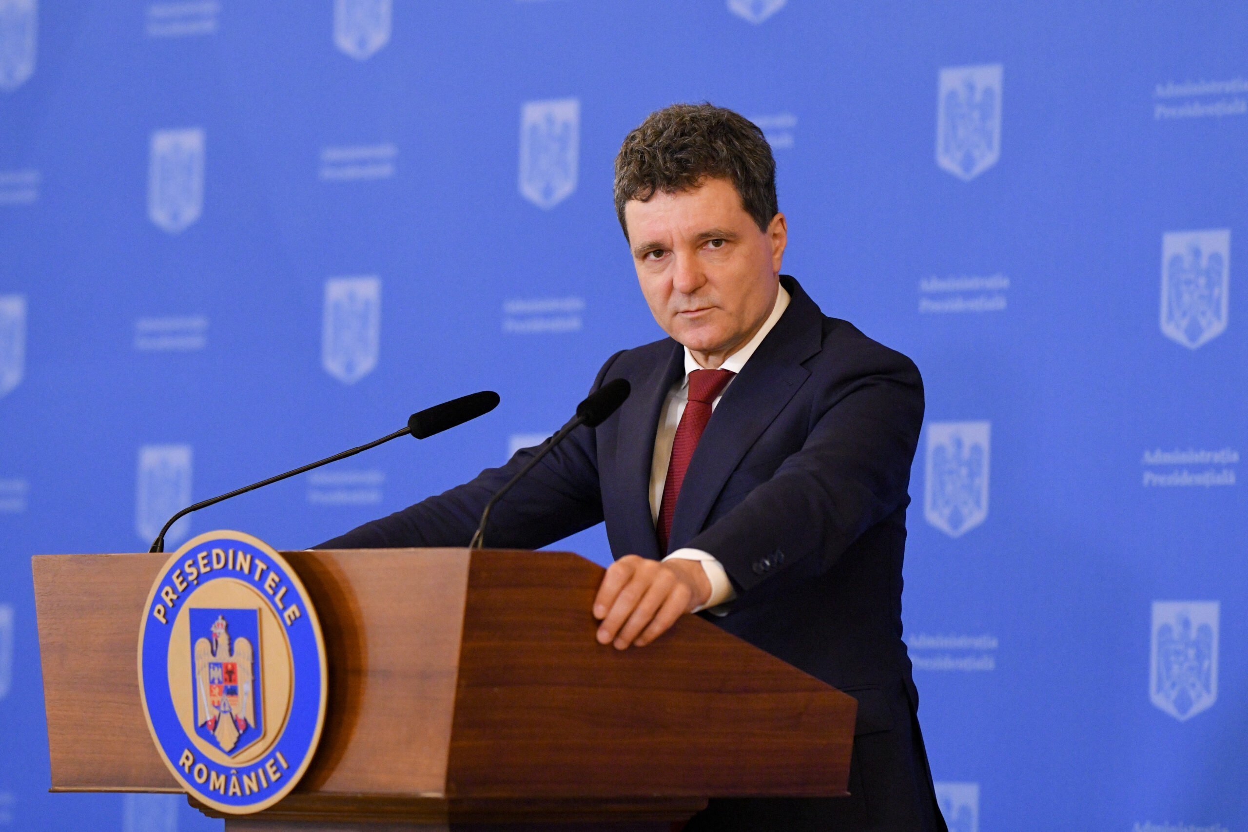 Nicușor Dan propune două nume pentru conducerea SRI și SIE