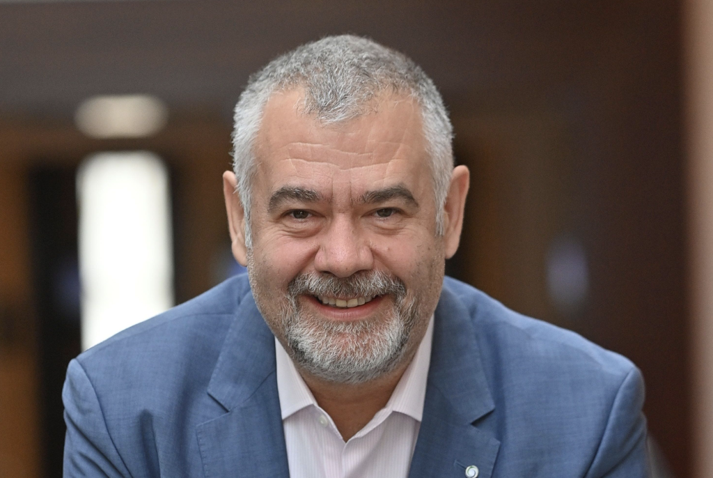 AROBS își intensifică expansiunea globală și alocații de capital în