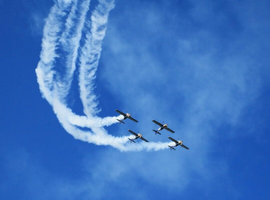 Bucharest-International-Air-show-aerian-show-aviatic-e1693035962801.jpeg
