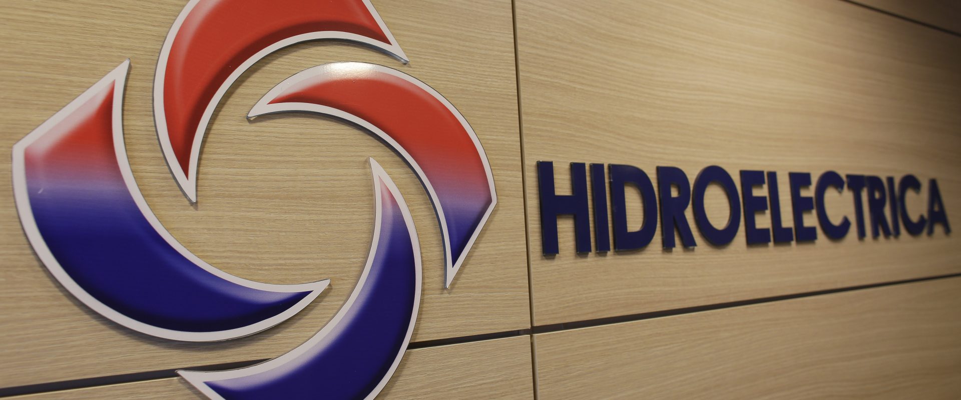 Hidroelectrica.jpg