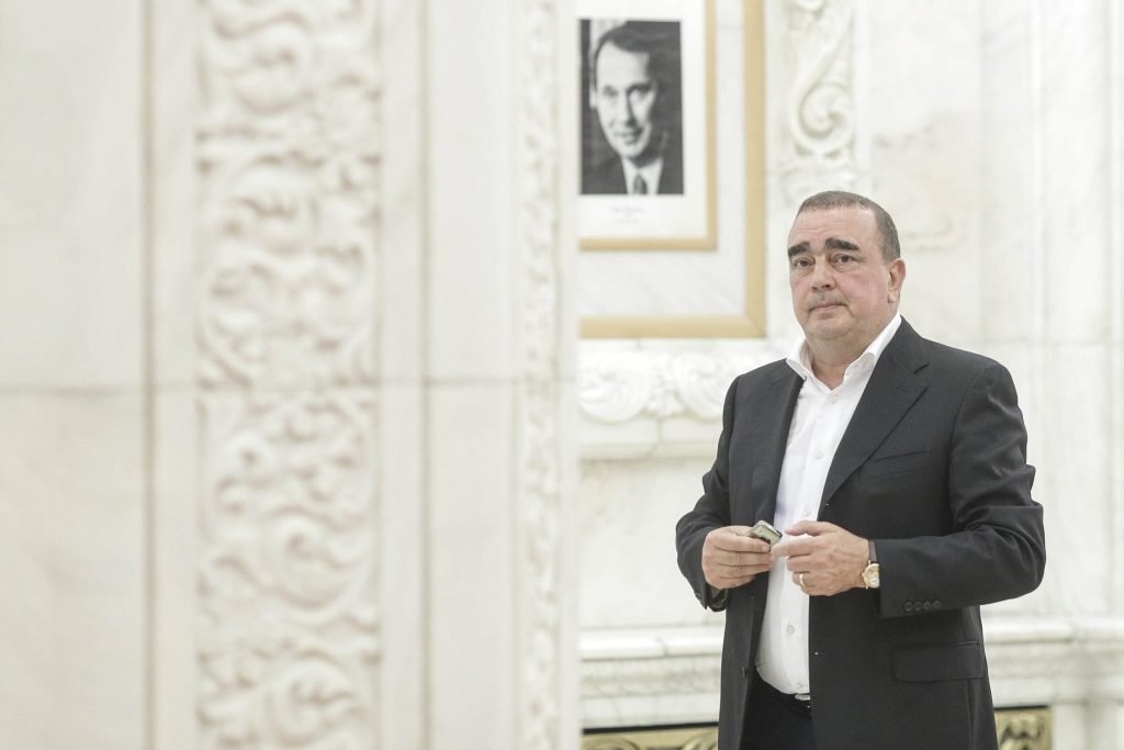 Antreprenabilul Gigi Nețoiu intenționează să candideze pentru funcția de primar al Bucureștiului. Condamnat definitiv în dosarul cunoscut sub numele de „Transferurile”, acesta a avut o reacție la adresa actualului edil, Nicușor Dan.
