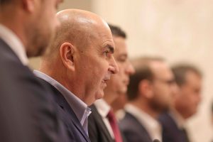 Tanczos Barna: La vârsta mea, nu mai sper la o coaliție de patru ani; vreau ca guvernarea să dureze cel puțin un an și jumătate pentru stabilizarea economică și primirea primelor semnale pozitive, urmând apoi să se declanșeze agitația politicăea noastră”