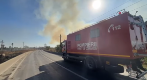 Incendiu periculos la Glina, lângă București, cu risc de extindere la locuințe
