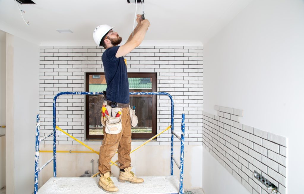 Lucrari-de-renovare-pentru-care-nu-ai-nevoie-de-acordul-vecinilor-de-bloc.jpg