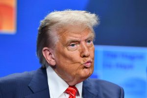 Aproximativ 600 de economiști, inclusiv laureați ai Premiului Nobel, susțin independența Rezervei Federale și pe guvernatoarea Lisa Cook în contextul tentativelor fostului președinte Trump de a o revoca din funcțieea noastră”