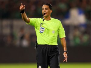 FCSB, sub comanda “arbitrului cel mai slab” în meci cu Aberdeen