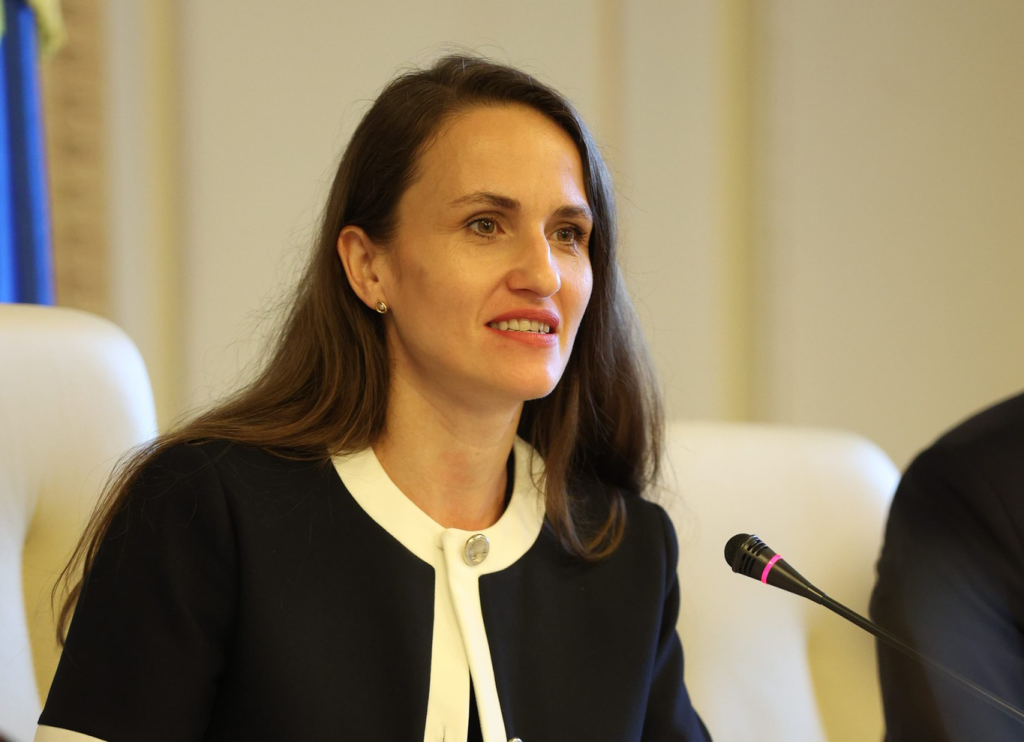 Oana Țoiu: Președintele ar putea vizita SUA, probabil în primul