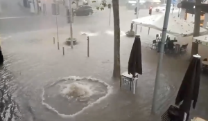 Alertă meteo de vreme disturbată duminică după-amiază: Cod roșu pentru furtuni și grindină în două județe ale țării