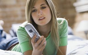 Apple pregătește iPhone-ul pliabil cu clapetă pentru o revoluție în designul telefoanelor