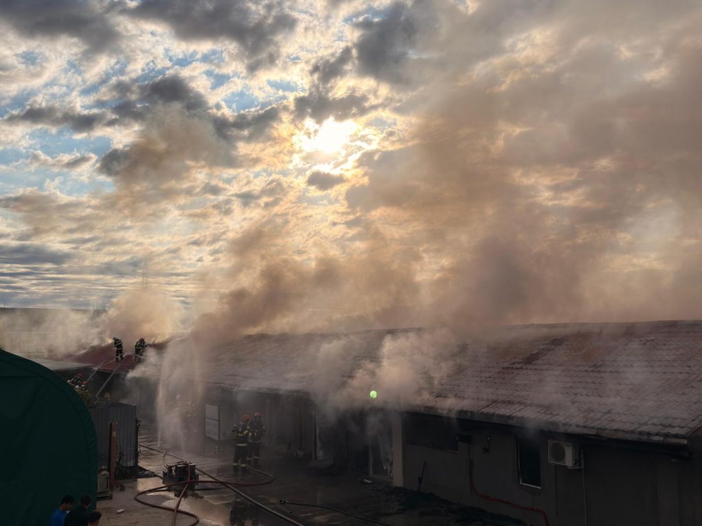 [ad_1] Un incendiu controlat în Buftea, localizat și fără riscul de propagare la clădiri învecinate, anunță reprezentanții ISU București-Ilfov