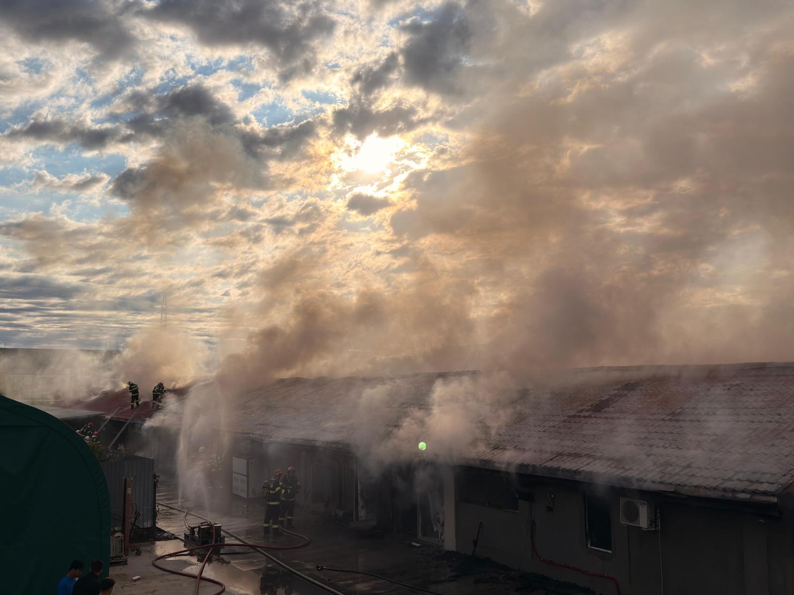 [ad_1] Un incendiu controlat în Buftea, localizat și fără riscul de propagare la clădiri învecinate, anunță reprezentanții ISU București-Ilfov
