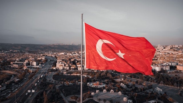 ankara-istanbul-turcia-steagul-turciei-semiluna-erdogan.jpg