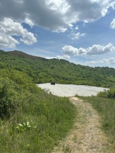 Vulcanii Noroioși din Buzău, inspectați cu drone pentru analizarea structurii subterane și urmărirea emisiilor de gazeea noastră”