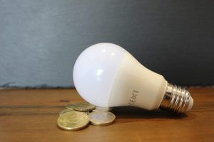 IMM România: Mai mult de jumătate dintre companiile din București-Ilfov înregistrează creșteri de cel puțin 21% ale facturilor la electricitate în ultimele trei luniea noastră”