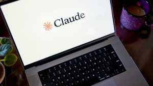 Anthropic introduce Claude în Chrome: agent AI integrat pentru browser și asistență eficientă