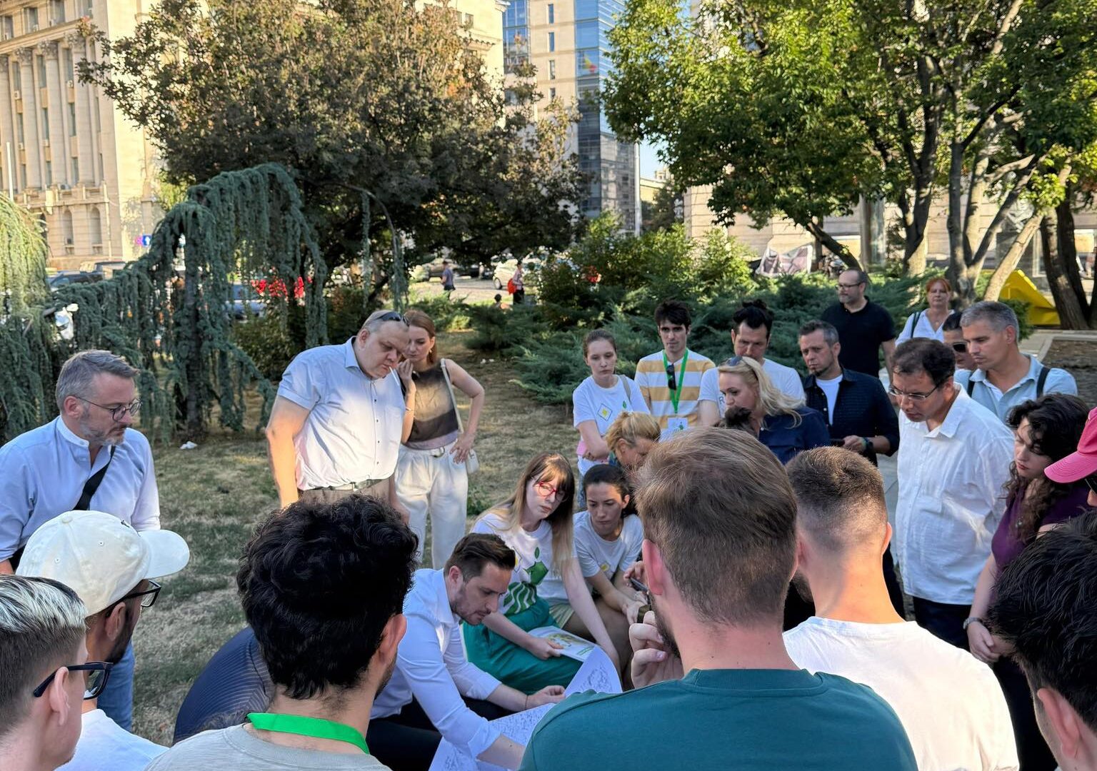 Discuție privind parcarea MAI din Piața Revoluției: Primăria Capitalei angajează un grup de lucru pentru identificarea unei soluții