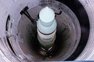 Coreea de Nord a amplasat o facilă secretă pentru rachete balistice aproape de granița cu China, constituind o posibilă amenințare nucleară pentru Estul Asiei și America de Nordea noastră”