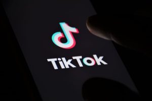 Casa Albă a deschis un cont oficial pe TikTok, în ciuda promisiunii lui Trump de a interzice aplicația în 2020 / „America, suntem înapoi! Ce mai faci, TikTok?”ea noastră”