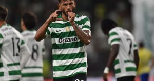 Leão brilha com mangas noi într-un costum de gală complet (noutăți de la Sporting)