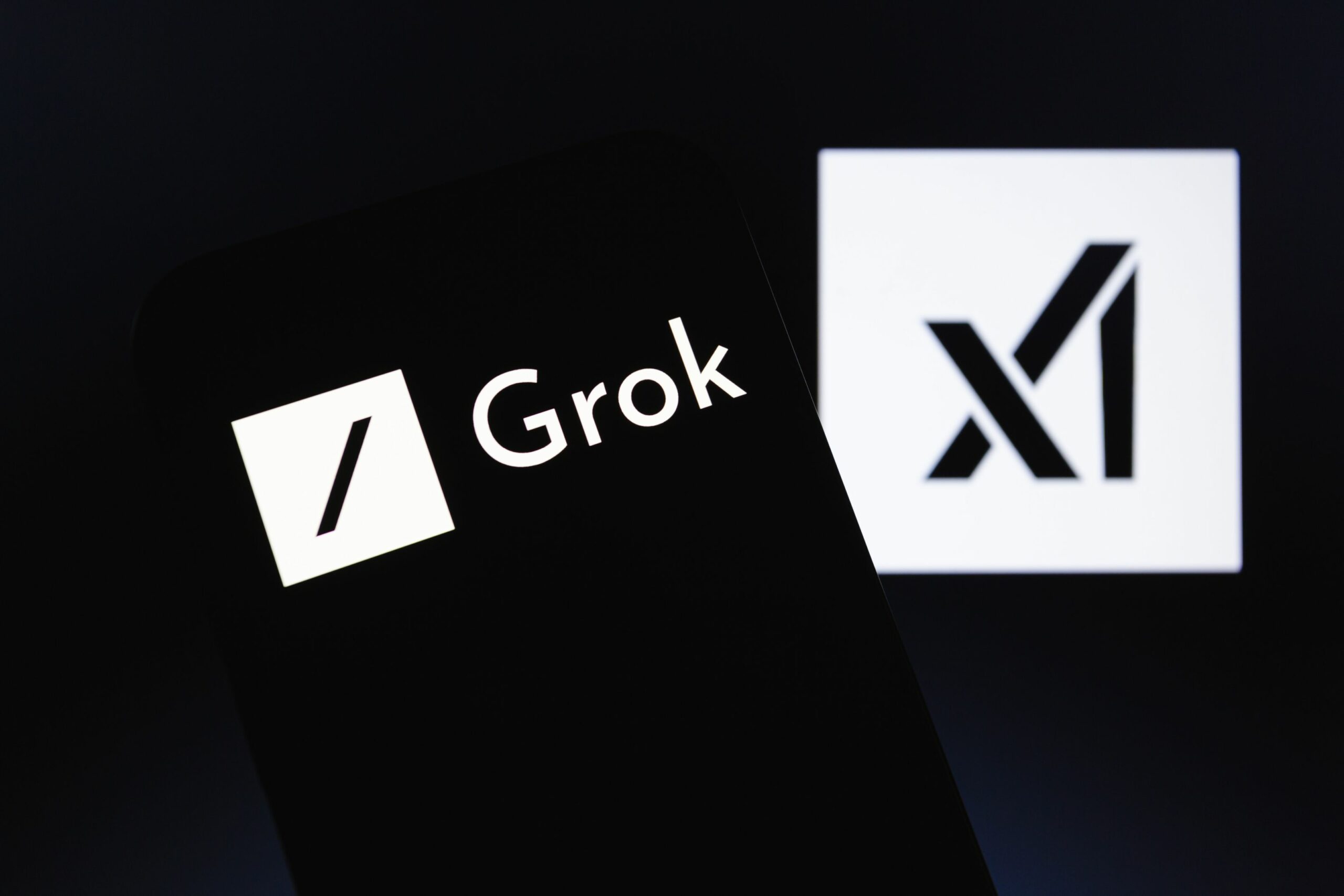 [ad_1] Recent, a fost descoperit că link-urile generate de utilizatorii care partajează conversații în aplicații AI, cum ar fi Grok, sunt accesibile publicului prin motoarele de căutare