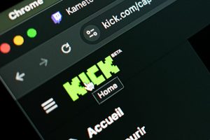 Platforma Kick garantează autorităților franceze colaborarea în cazul decesului unui streamer