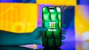 Iată o reformulare a textului: “Răspunsul și indiciile pentru puzzle-ul cuvântului din data de 20 august 2025”