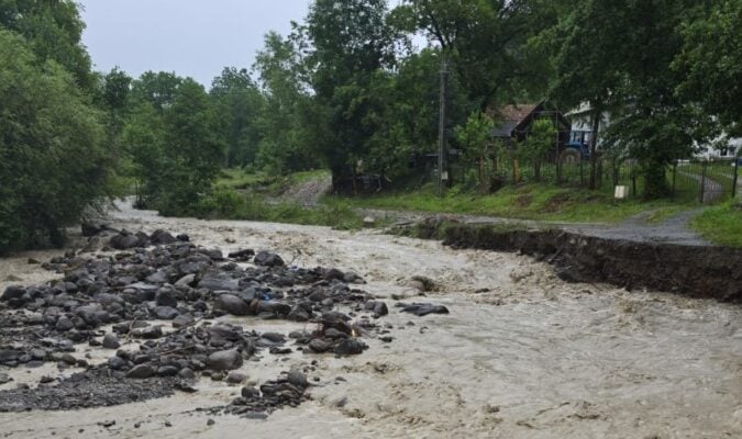 inundatii-foto-e1725197510136.jpeg