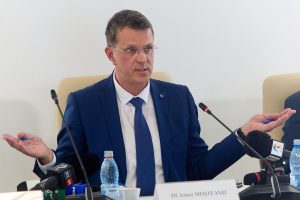 Ionuț Moșteanu: Guvernul va prelua responsabilitatea pentru cinci seturi distincte de măsuri, având un precedent similar în perioada lui Bocea noastră”