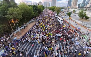 Cetățenii israelieni protestează din nou pentru eliberarea ostaticilor și pentru oprirea conflictului din Fâșia Gazaea noastră”