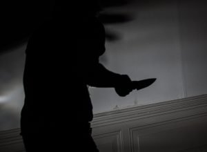 Incident grav la Călărași: o femeie rănită cu cuțitul de fostul partener într-un centru maternal