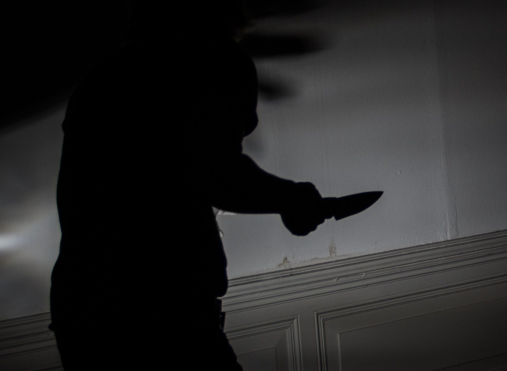 [ad_1] O femeie a fost înjunghiată duminică de fostul său partener într-un centru maternal din orașul Călărași, anunță poliția locală