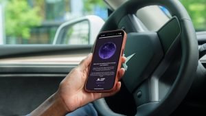 Aplicația cu vitezometru permanent, competitor acerb pentru Google Maps