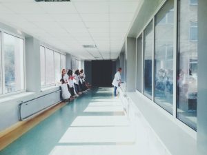 Practici de vindecare antice precum ventuzele și lipitorile, recent introduse în sistemul medical turcescea noastră”