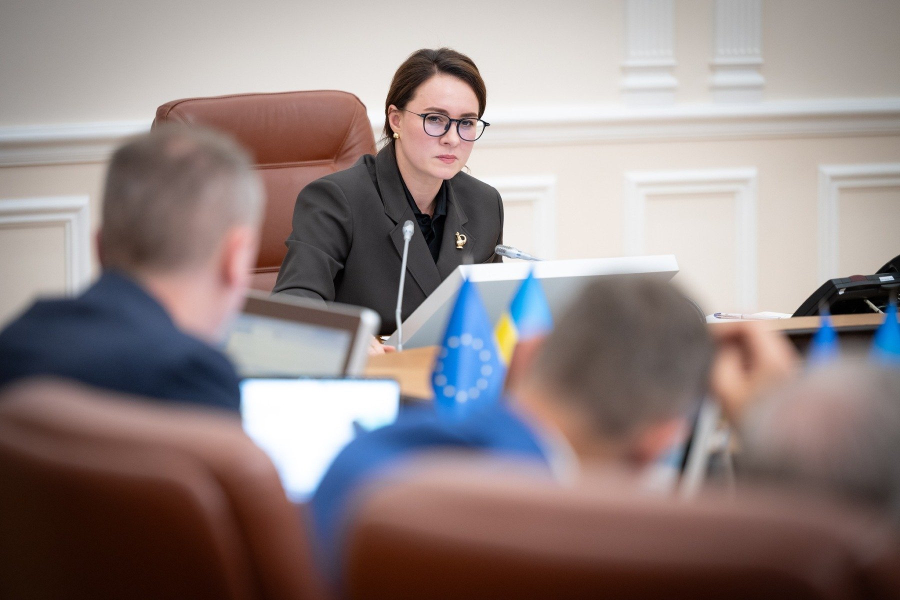 Tinerii bărbați ucraineni cu vârste între 18 și 22 de ani vor avea liber la trecerea frontierei, conform anunțului făcut de premierul Iulia Svîrîdenko