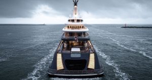 Feadship Project 821 trece cu succes testele în largul mării