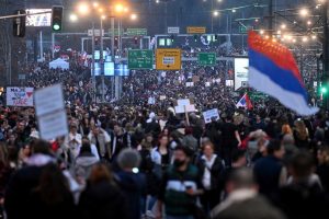 Partidul condus de președintele sârb Vucic solicită organizarea de contramanifestări pentru contracararea protestelor opozițieiea noastră”