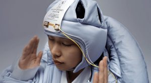 Japonezii au creat o geacă pentru somn, ideală pentru a adormi oricând, oriunde