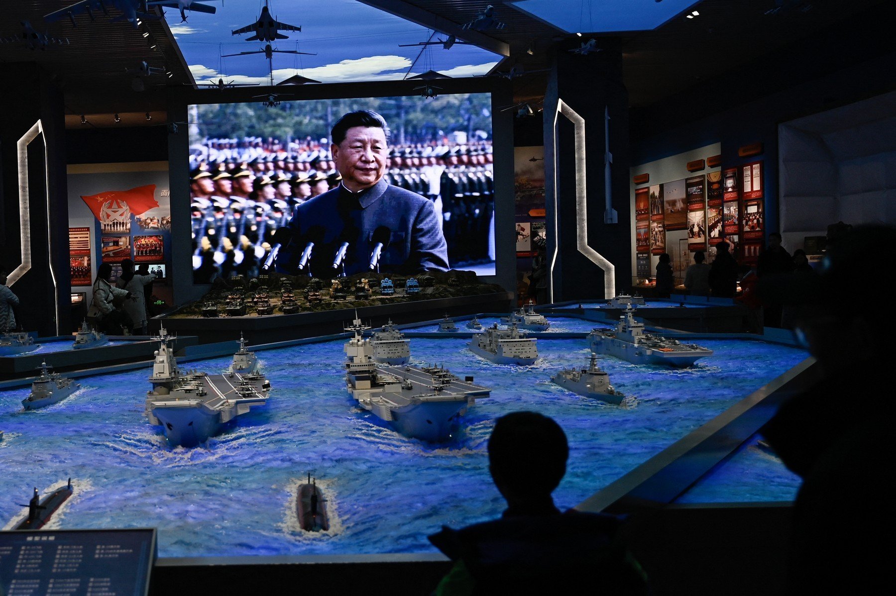 [ad_1] Compania chineză de inteligență artificială DeepSeek este sub lupa autorităților din SUA, fiind acuzată de sprijin pentru operațiuni militare și de informații ale Chinei