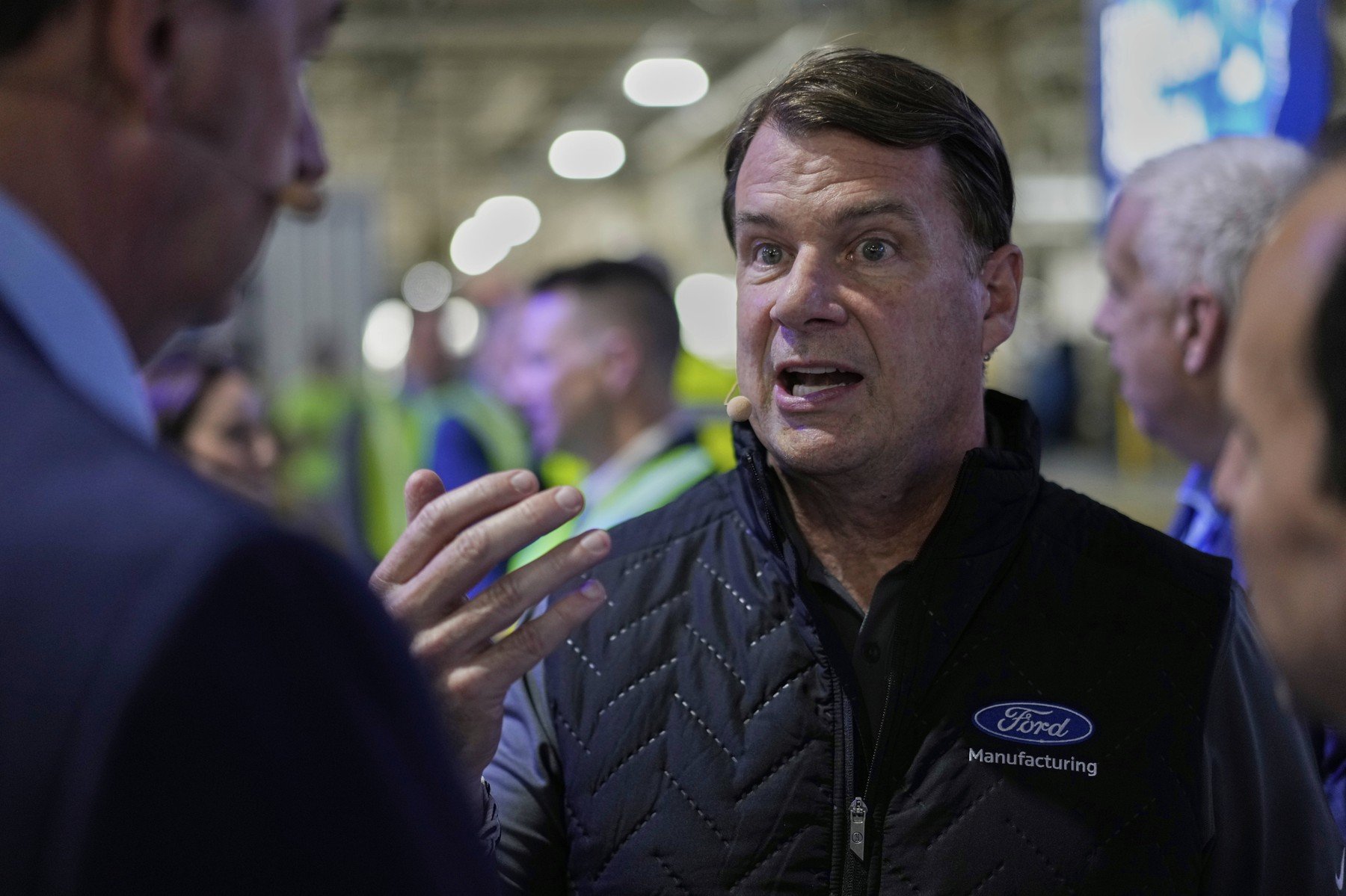 [ad_1] Progresul tehnologic și utilizarea inteligenței artificiale (A.I.) în domeniul muncii alertează în mod tot mai frecvent privind un impact semnificativ asupra locurilor de muncă cu guler alb