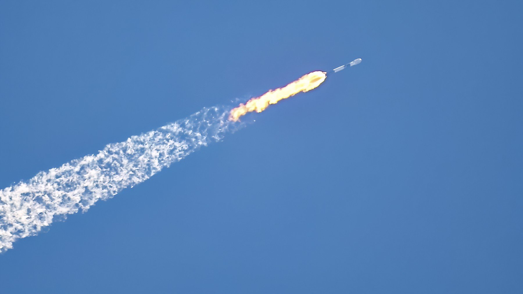 [ad_1] O misiune spațială recentă a încheiat tragic, în urma producerii unei avarii care a dus la pierderea conținutului transportat, inclusiv rămășițele a peste 160 de persoane