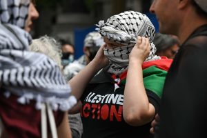Mii de participanți la o demonstrație pro-palestiniană în Copenhaga, Danemarca, cer guvernului recunoașterea statului Palestinaea noastră”