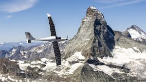Românul a doborât recordul mondial cu avionul electric SolarStratos, echipat cu panouri solare