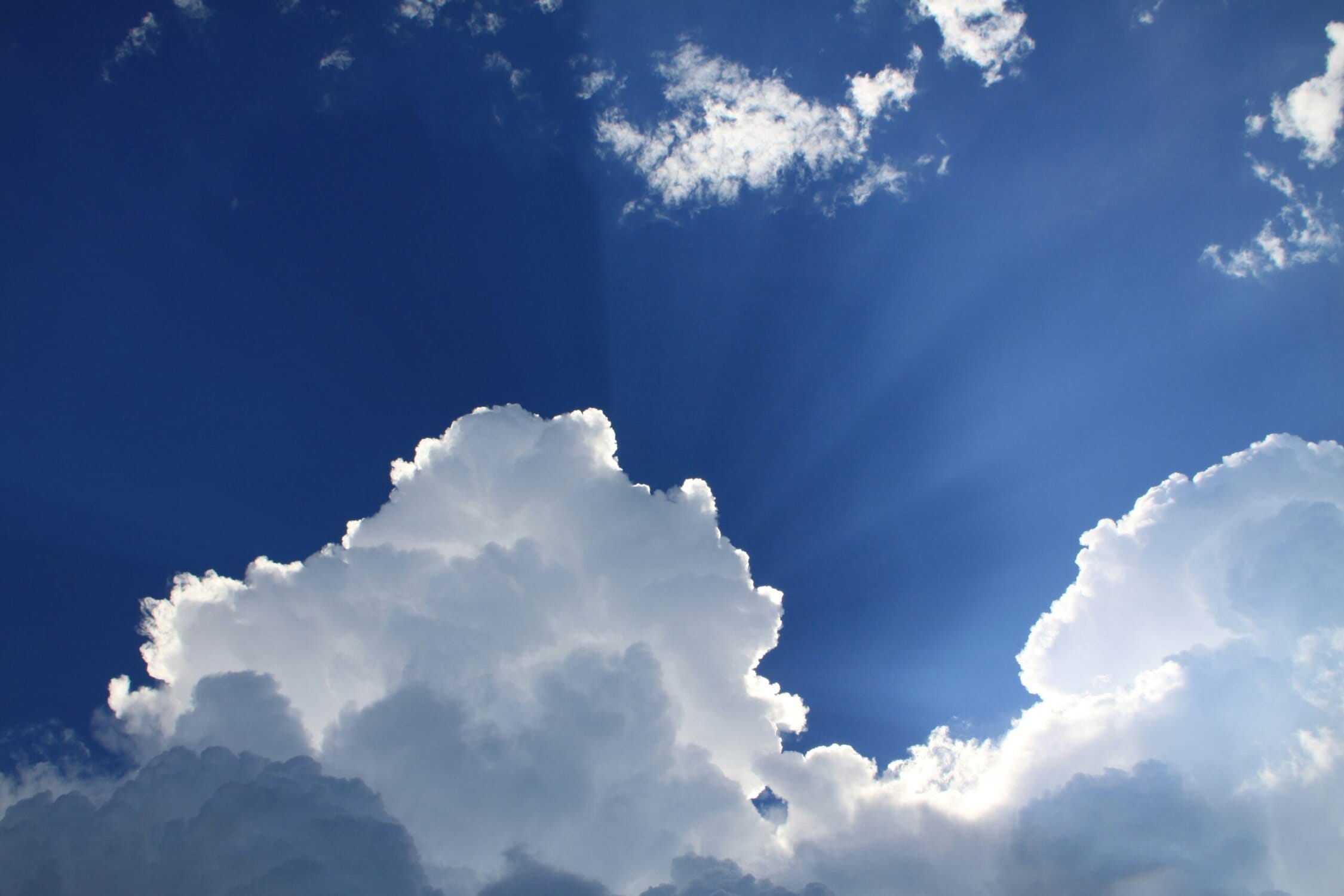 Prognoza meteo pentru sfârșitul lunii august | Temperaturile de vară vor persista în Capitală și Ilfov, cu maxime de până la 33 de grade Celsius
