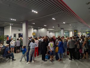 Turiștii români risciază să rămână fără vacanță în Spania, Grecia și Cipru