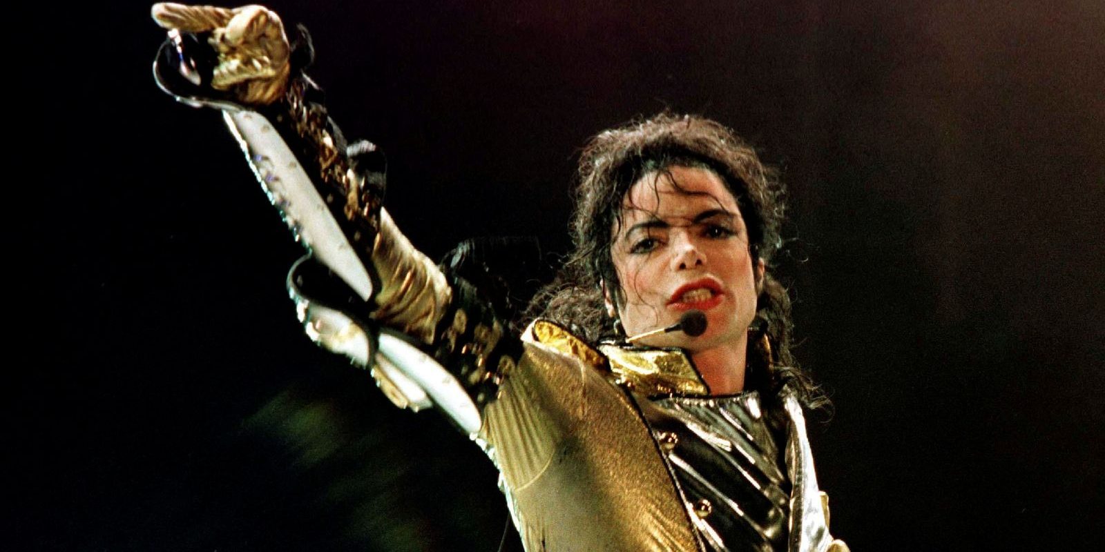 skynews-michael-jackson-pop-star_6041606.jpg
