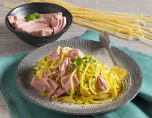 Rețetele Juanitei: Paste simple cu ton și trei variante gustoase, inspirate din stilul mediteranean pentru cină