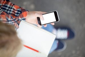 Guvernul sud-coreean va interzice utilizarea telefoanelor mobile în incinta școlilorea noastră”